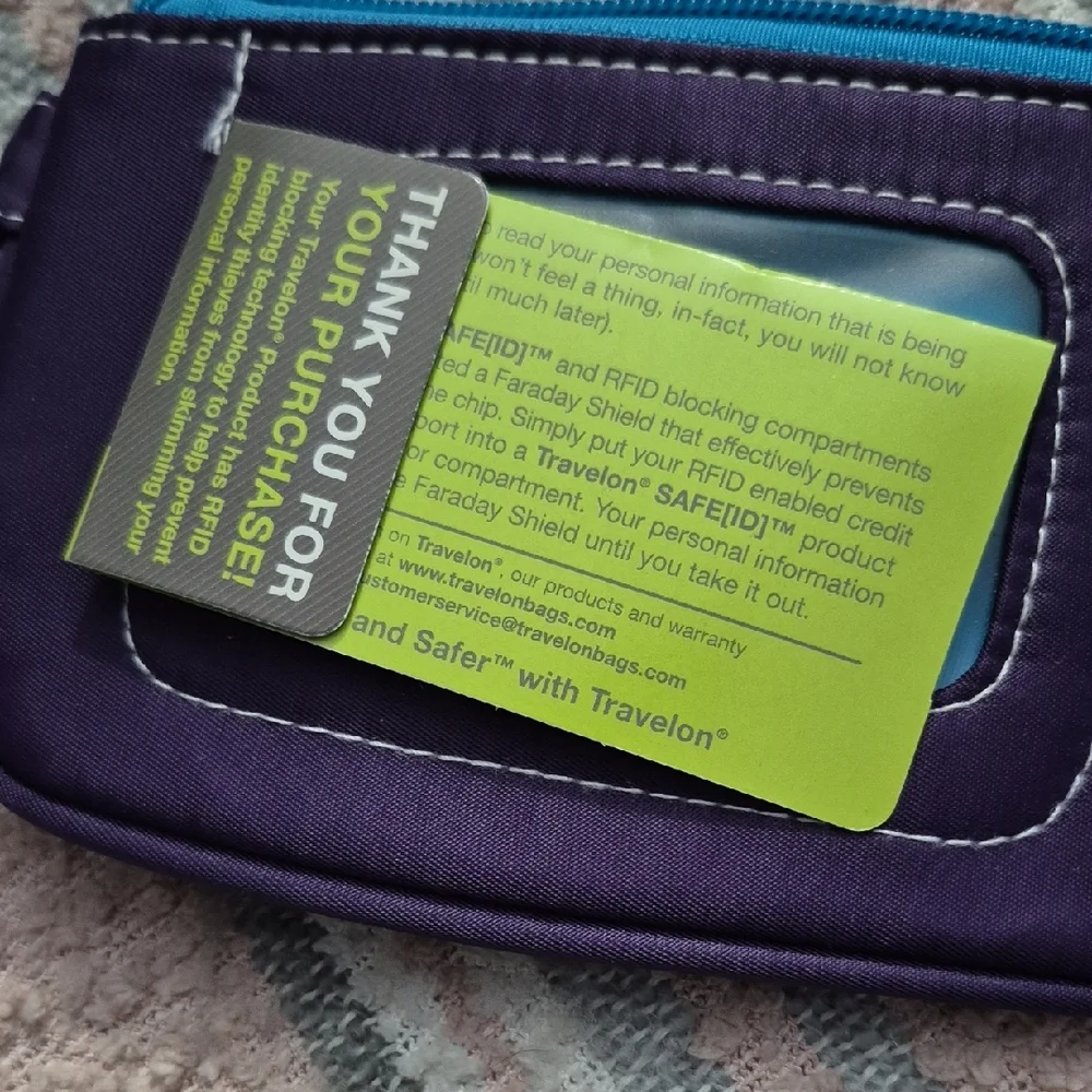 Travelon Purple RFID Blocking Wallet - Picture 4 of 4